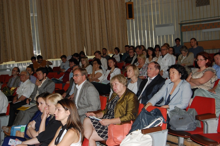 Своїм досвідом щодо реабілітації психічно хворих пацієнтів поділилися харківські професори Н.О. Марута та Г.М. Кожина